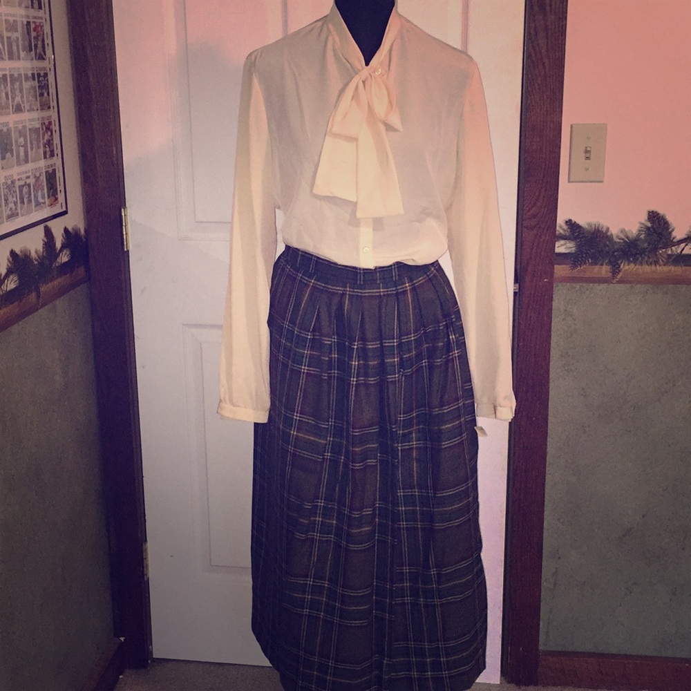 Vintage wool pleated skirt